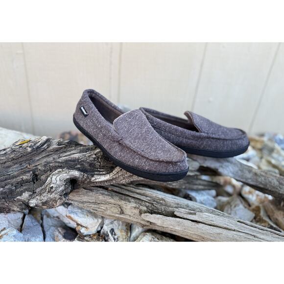 Isotoner Men's Shoe Size 11-12 Brown Memory Foam Indoor/Outdoor Slippers EUC - Picture 1 of 7